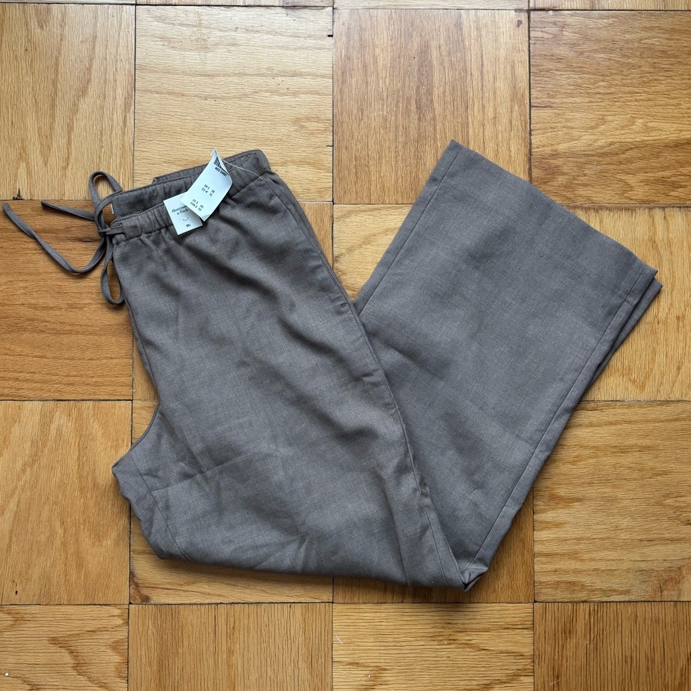Women's Wide-Leg Drawstring Pants in Taupe